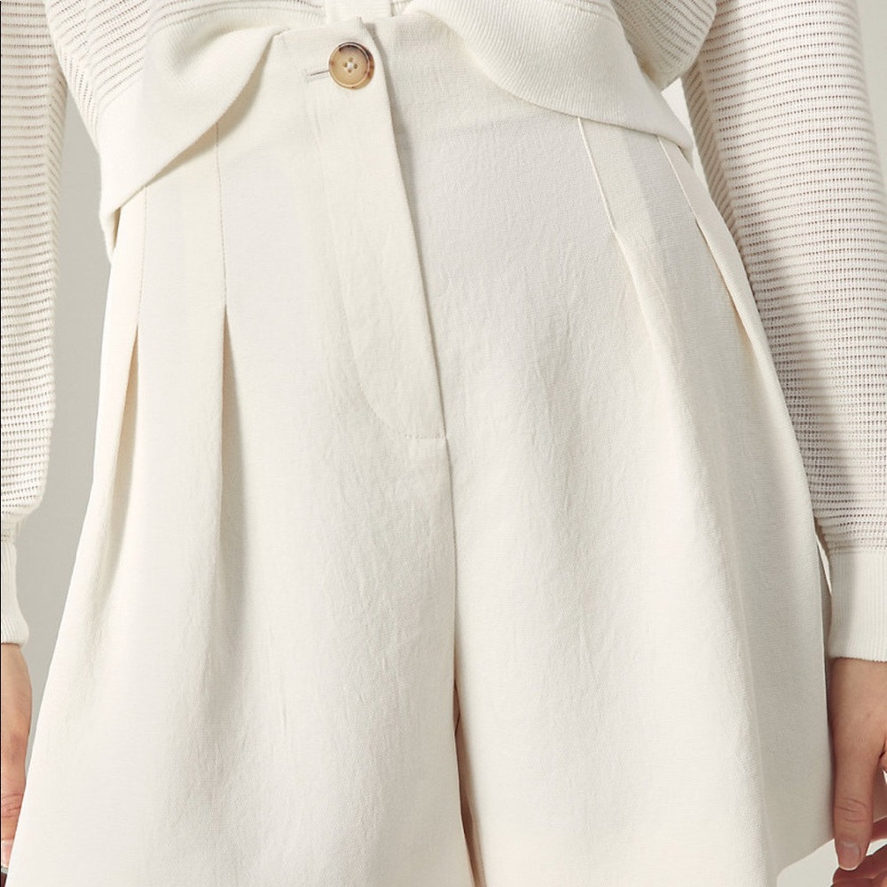 Aritzia Wilfred Donna White Shorts